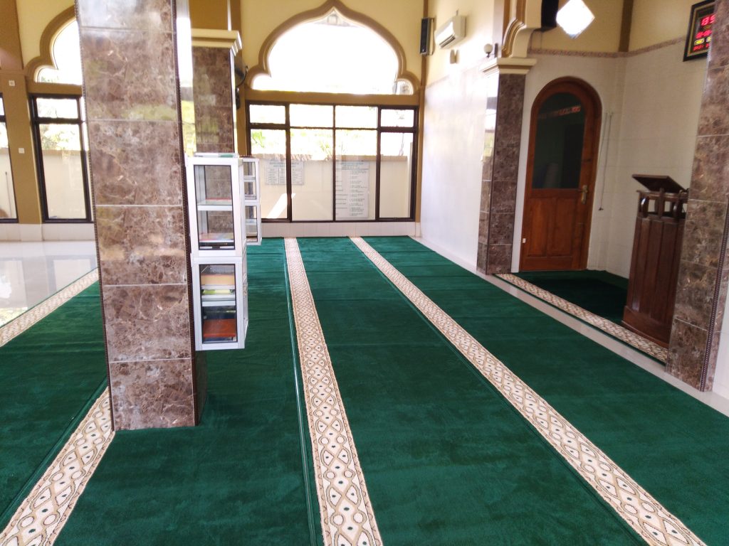 Pewangi karpet masjid